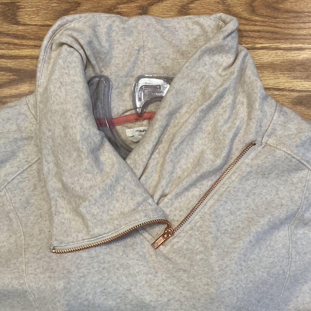 Sweater - Picture 2 of 3